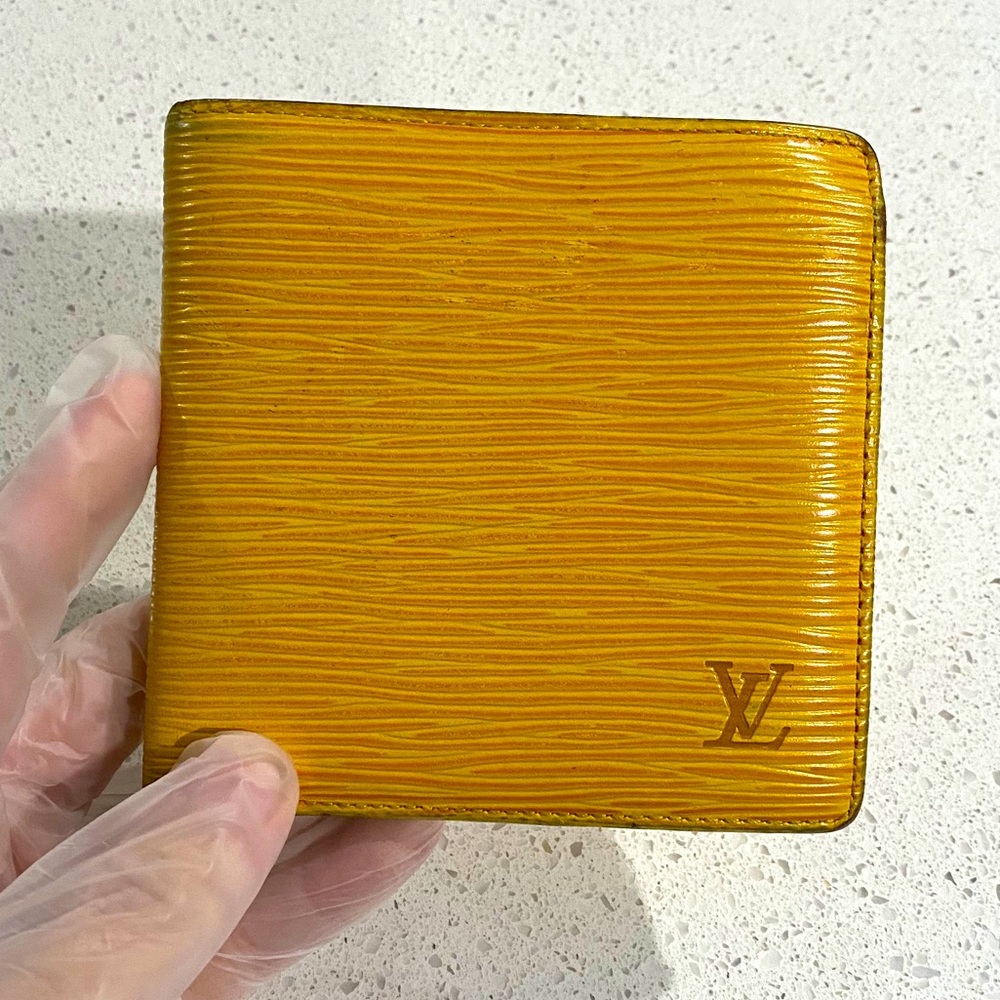 VINTAGE LV // Louis Vuitton Bifold Wallet - Yellow